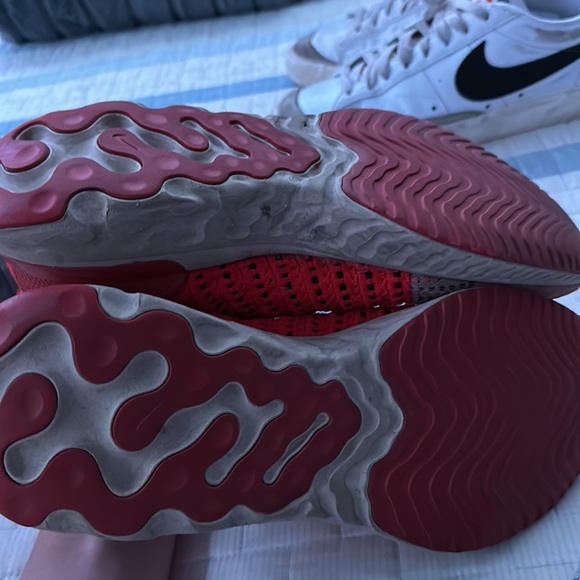 Nike react phantom/Nike blazer low. 2 pairs of shoes - Picture 2 of 4